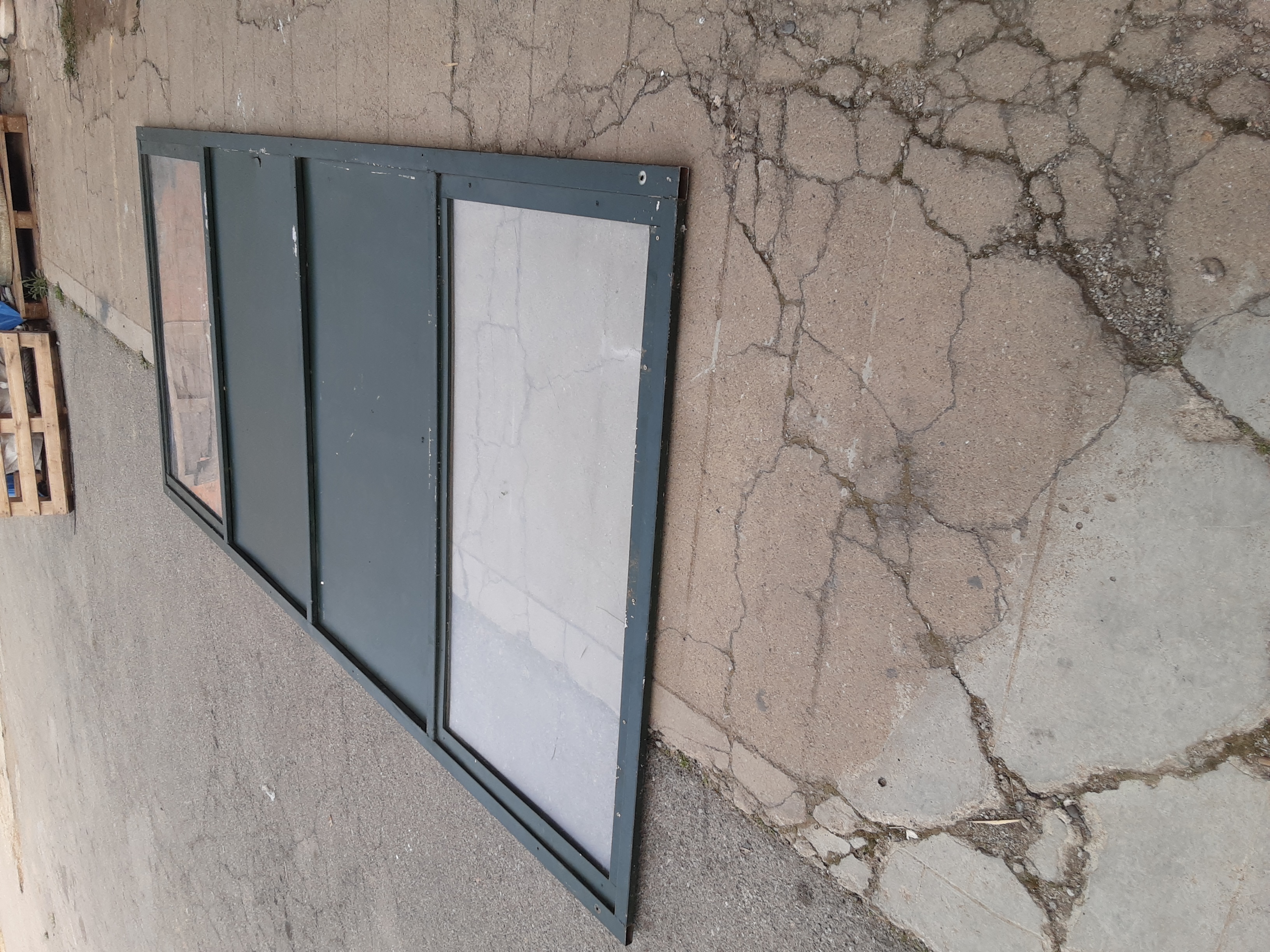 parada bus 260x342x132 opi 98x133 mapa 69x99.5 (220eu.) 1u